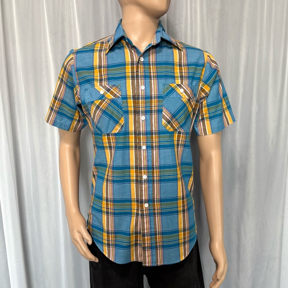 KINGSPORT Men’s Short Sleeve Button Down Shirt (Size S)
